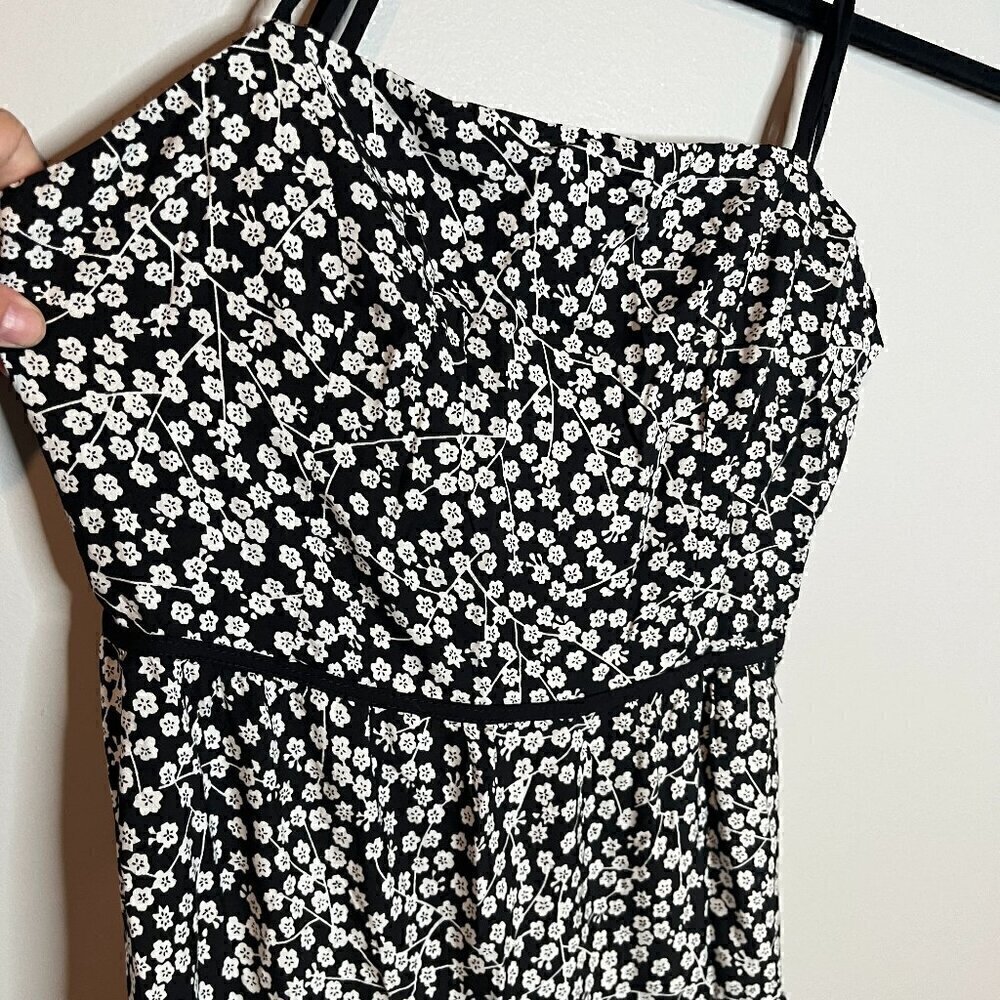 NWT Lulu's Kind Heart Black Floral Print Tiered Lace-Up Midi Dress - Picture 4 of 7